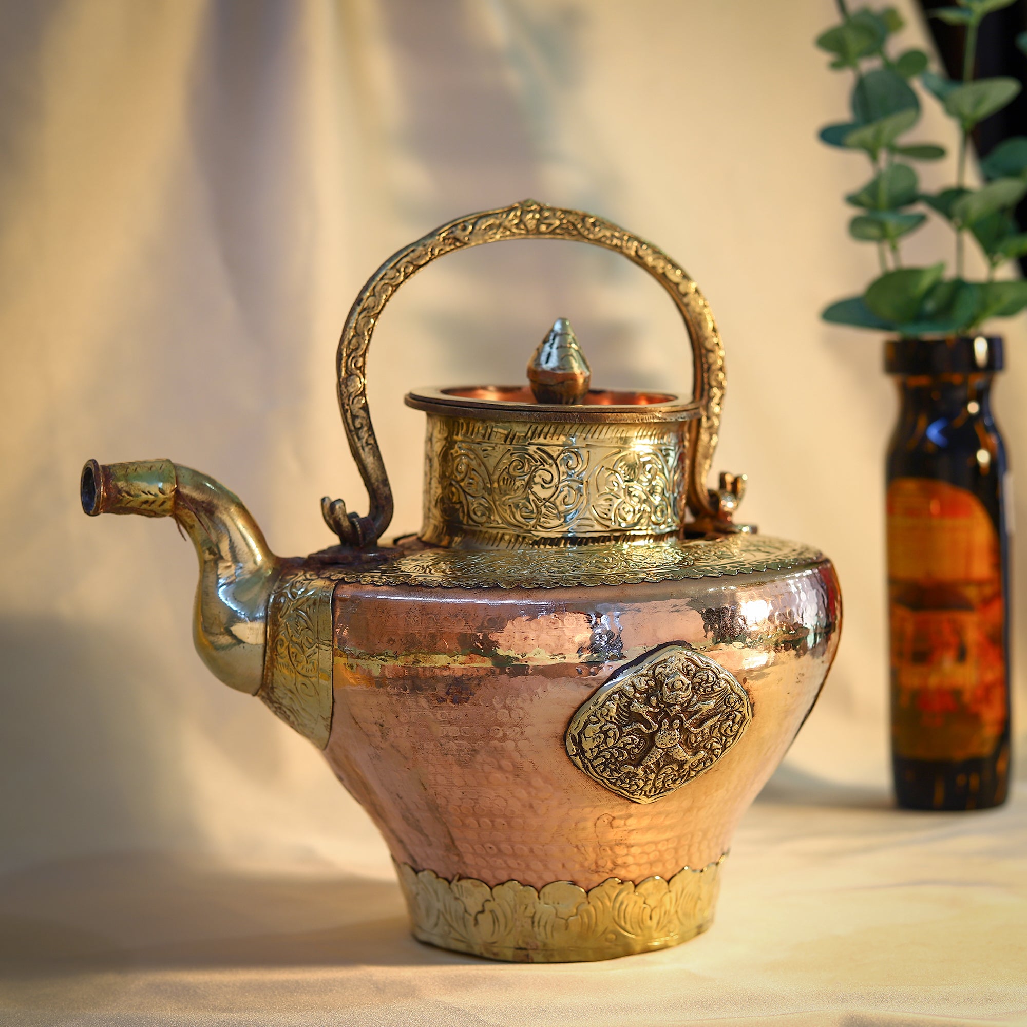 CHOKHI DHANI KALAGRAM Brass TeaPot Ketali Kettle for Making Tea & Coffee 1  LTR : : Home & Kitchen
