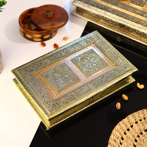 Exquisite Meenakari Dry Fruit Box: A Jewel for Your Delicacies