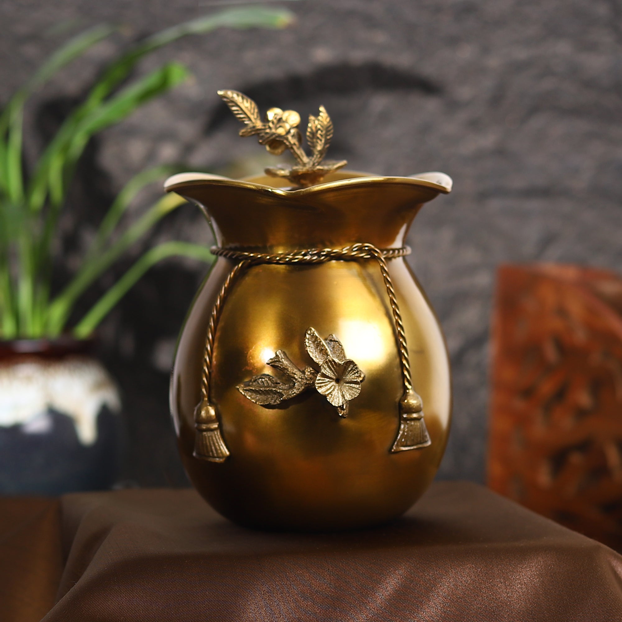 Rural Rajasthani Brass Jar – CHOKHI DHANI KALAGRAM