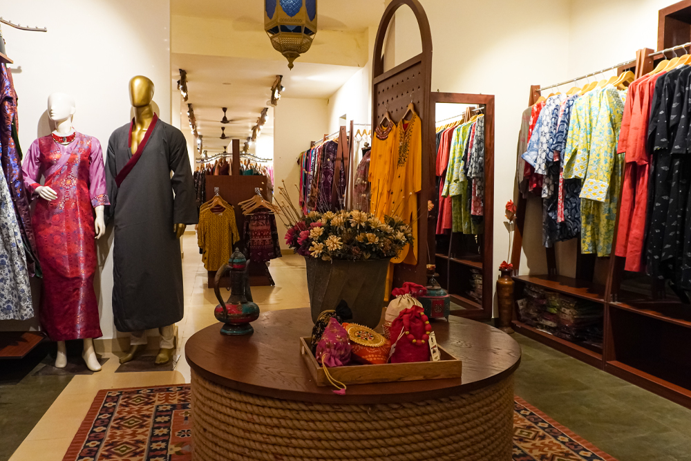 best market in jaipur for clothes